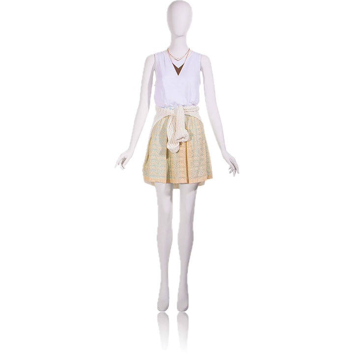 Niki - Female Mannequin - Oval Head, Arms Behind Back